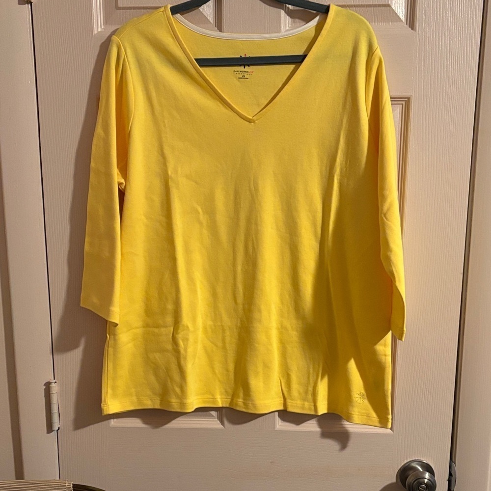 Isaac Mizrahi Yellow Long Sleeve V-Neck Top